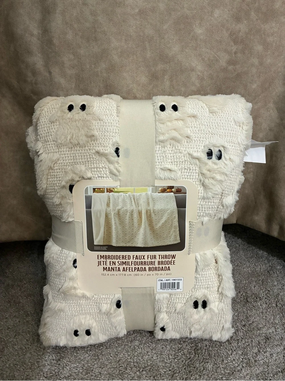 👻 VIRAL Ghost Embroidered Faux Fur Throw Blanket – Ivory | Halloween Decor | NEW